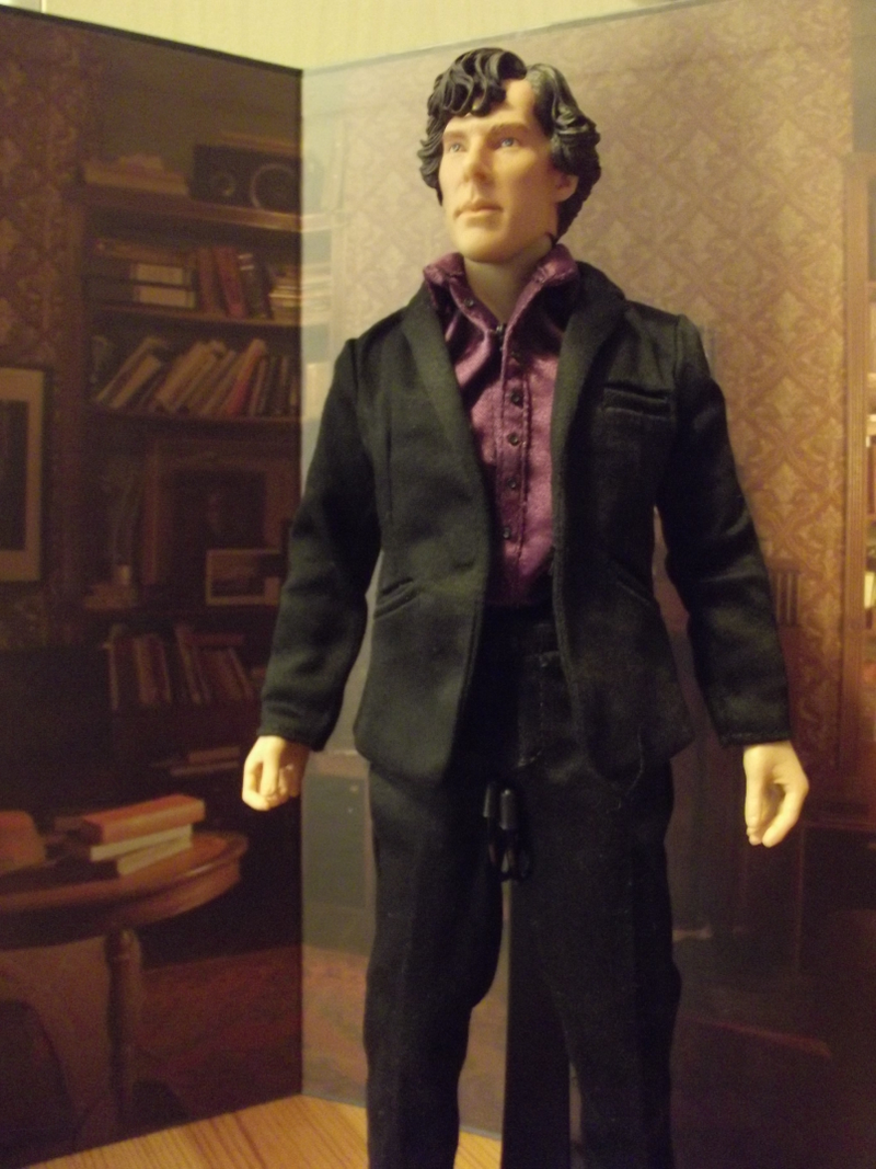Illustration for article titled The Consulting Detective, consulting my desk